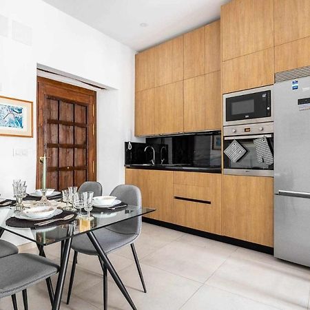 Comfy Away - Apartamento Exclusivo Mercado De Triana Con Balcon Sevilha Exterior foto
