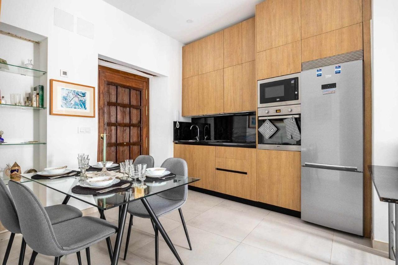 Comfy Away - Apartamento Exclusivo Mercado De Triana Con Balcon Sevilha Exterior foto