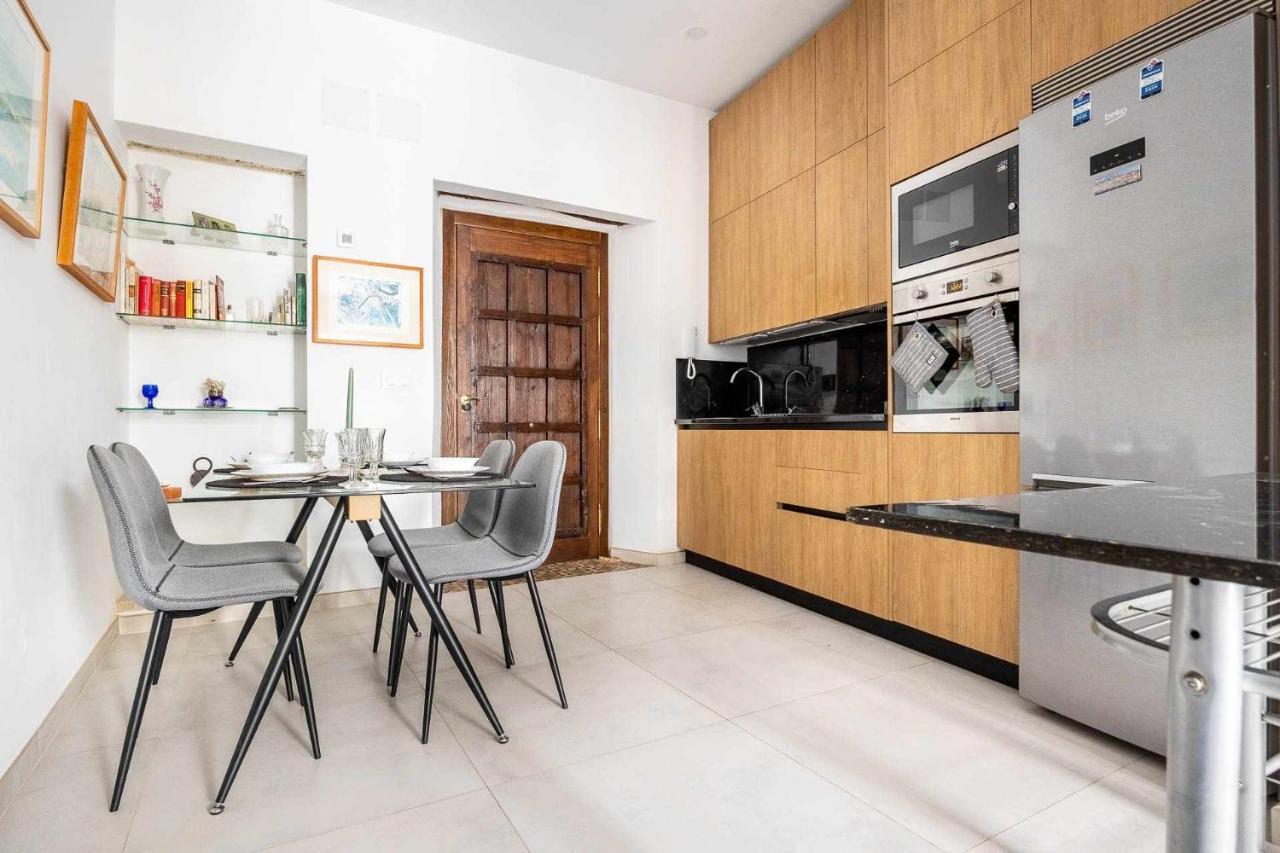 Comfy Away - Apartamento Exclusivo Mercado De Triana Con Balcon Sevilha Exterior foto