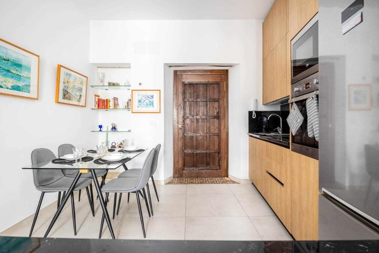 Comfy Away - Apartamento Exclusivo Mercado De Triana Con Balcon Sevilha Exterior foto