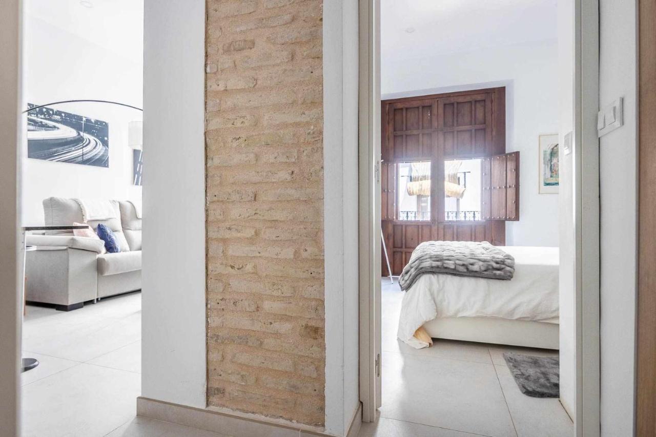 Comfy Away - Apartamento Exclusivo Mercado De Triana Con Balcon Sevilha Exterior foto
