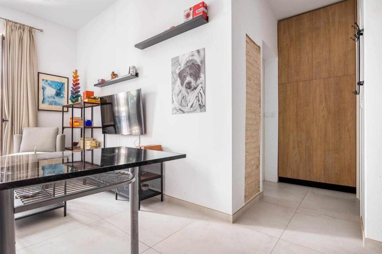 Comfy Away - Apartamento Exclusivo Mercado De Triana Con Balcon Sevilha Exterior foto