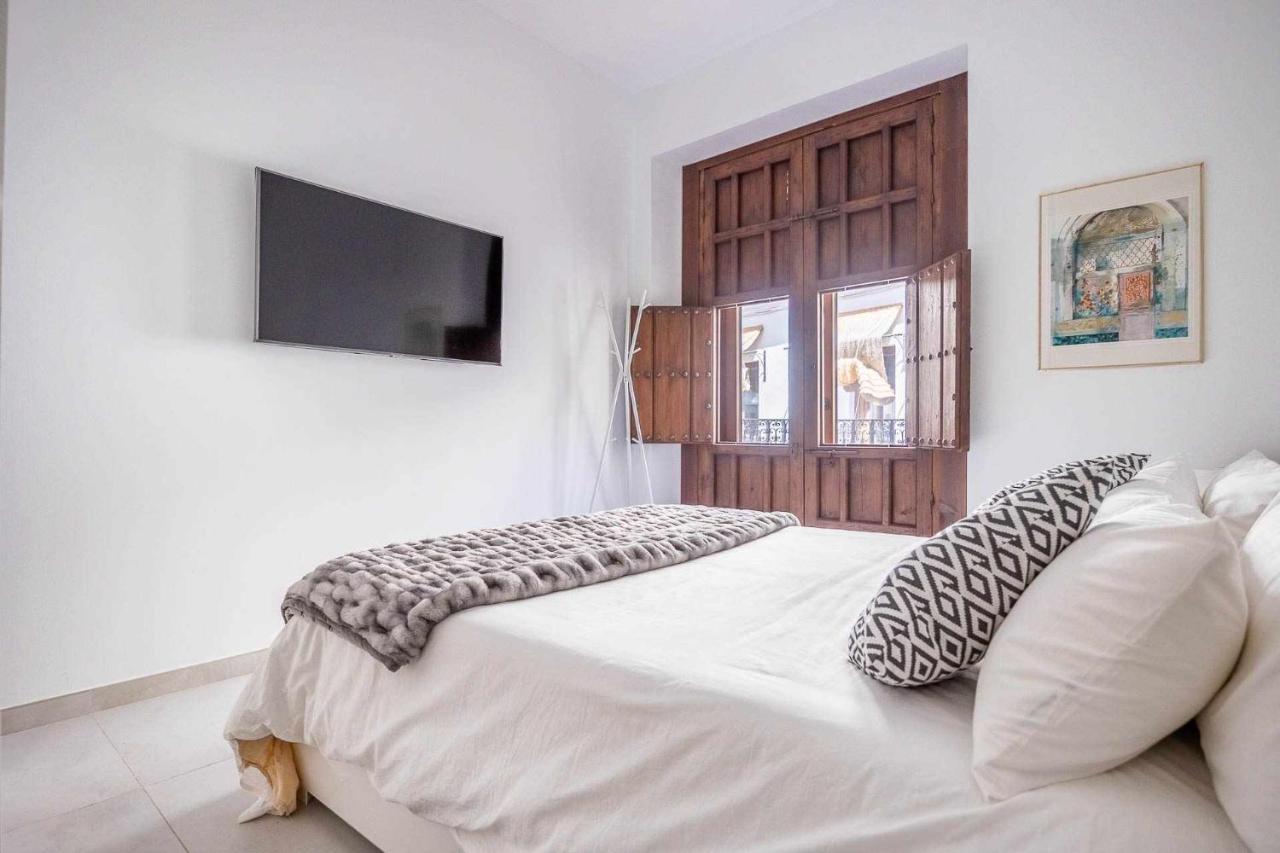 Comfy Away - Apartamento Exclusivo Mercado De Triana Con Balcon Sevilha Exterior foto