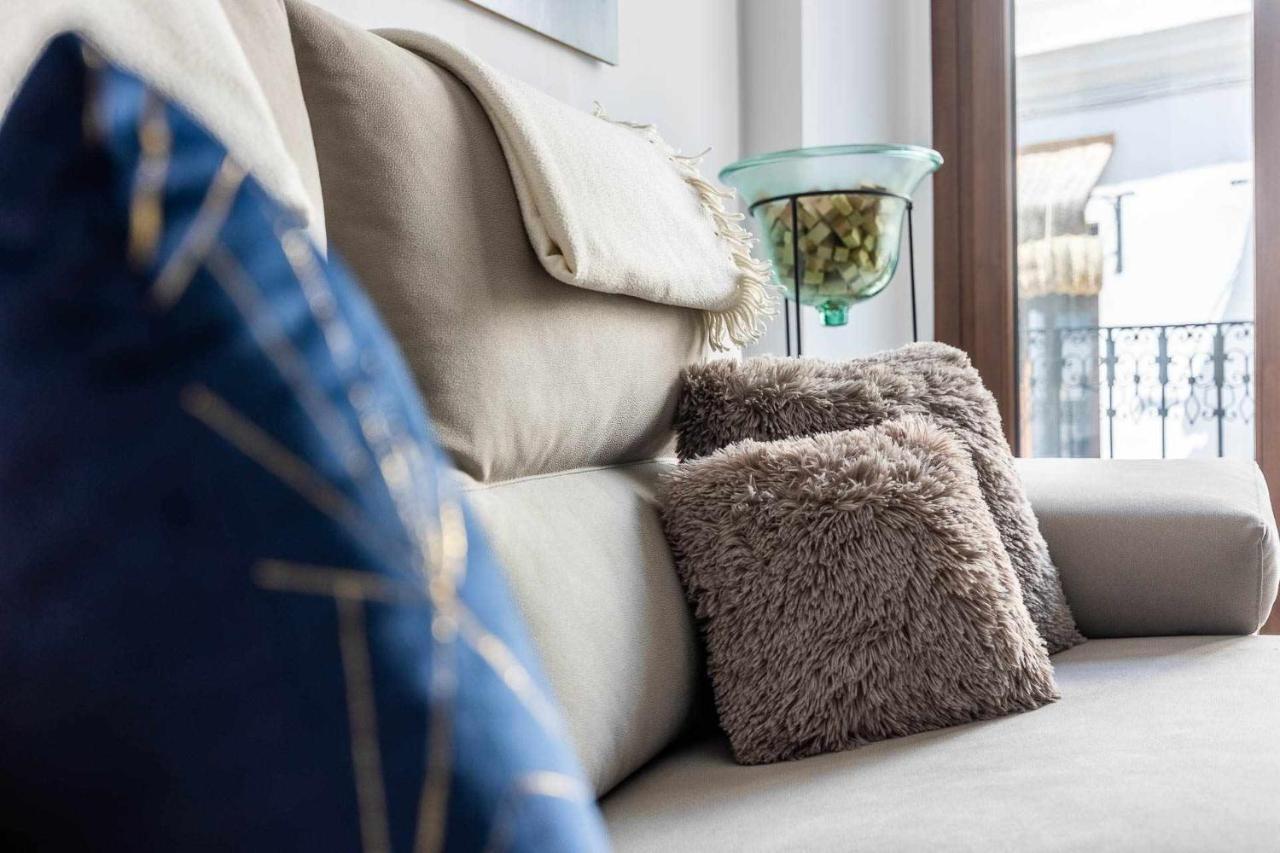 Comfy Away - Apartamento Exclusivo Mercado De Triana Con Balcon Sevilha Exterior foto
