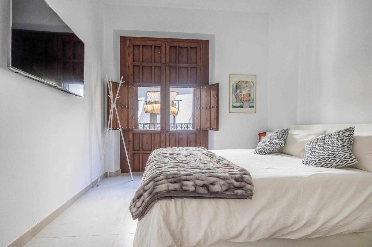 Comfy Away - Apartamento Exclusivo Mercado De Triana Con Balcon Sevilha Exterior foto