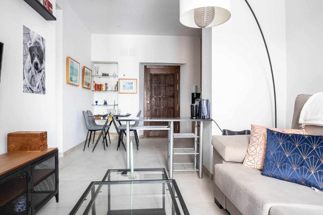 Comfy Away - Apartamento Exclusivo Mercado De Triana Con Balcon Sevilha Exterior foto